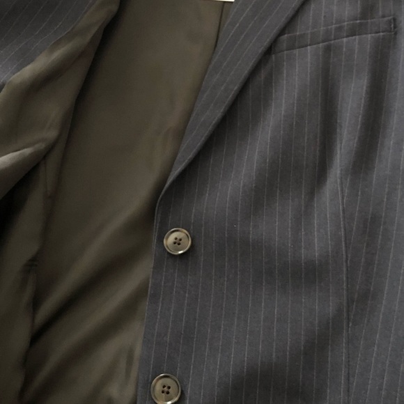 Gap Navy & White Pinstripe Blazer w/ red dot cuff - Picture 7 of 10